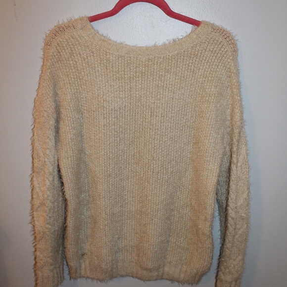 Cream colored sweater - Picture 3 of 3